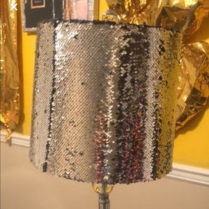 Reversible lamp